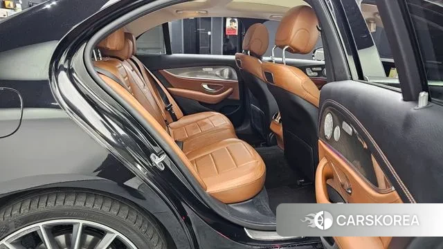 Mercedes-Benz E-Class W213 2019 Черный из Кореи, фото 3