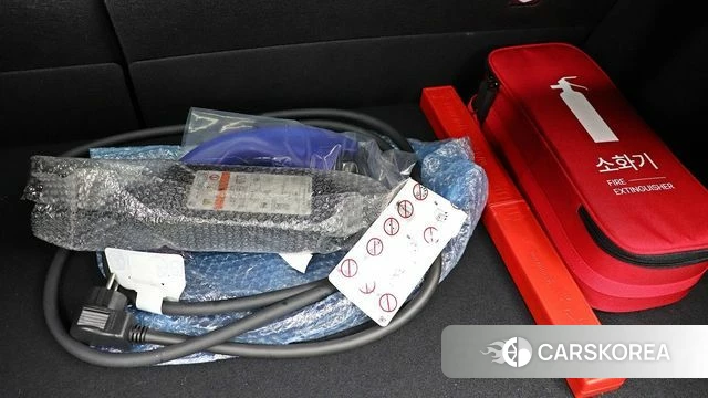 Toyota Prius 5th Generation 2024 Серый из Кореи, фото 3