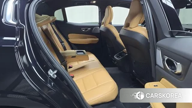 Volvo S60 3rd generation 2021 Черный из Кореи, фото 3