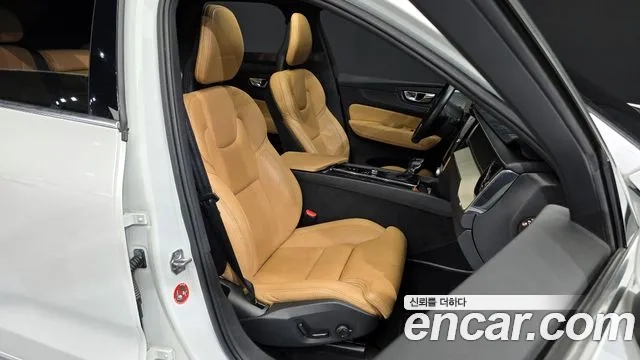 Volvo XC60 second Generation 2018 Белый из Кореи, фото 3