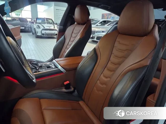 BMW 8 Series (G15) 2024 Белый из Кореи, фото 3