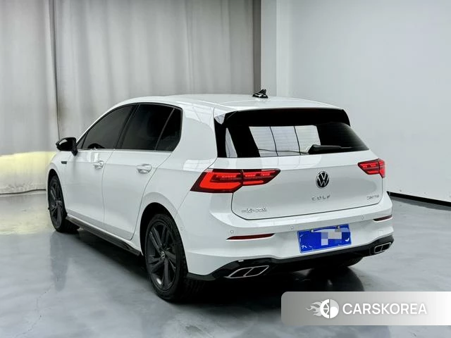 Volkswagen Golf 2022 Белый из Китая, фото 3