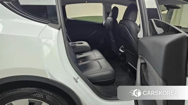 Tesla Model Y 2024 Белый из Кореи, фото 3