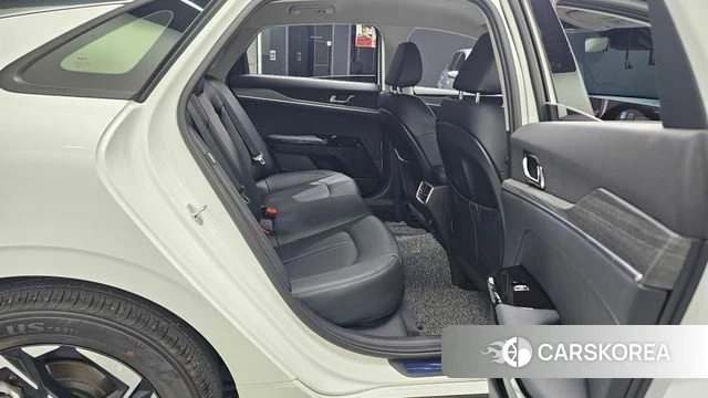 Kia The New K5 3rd generation 2025 Белый из Кореи, фото 3
