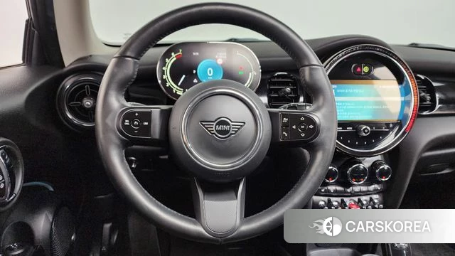 Mini Cooper 2023 Белый из Кореи, фото 3