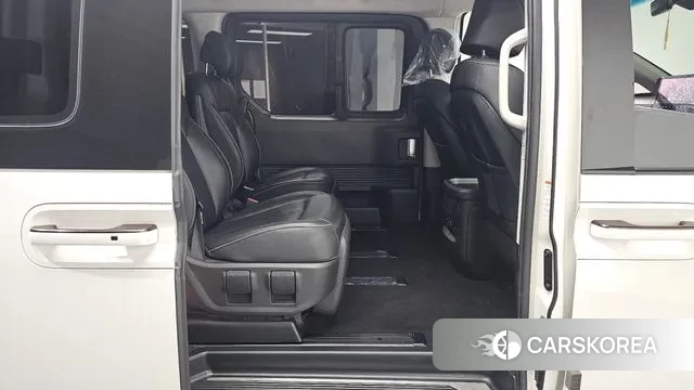 Hyundai Staria 2021 Белый из Кореи, фото 3