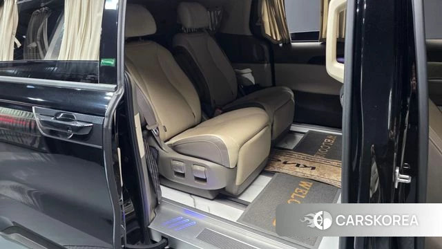 Kia Carnival 4th generation 2023 Черный из Кореи, фото 3