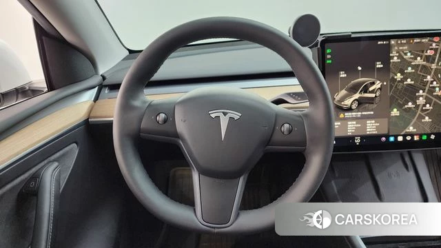 Tesla Model Y 2023 Белый из Кореи, фото 3