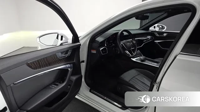 Audi A6 (C8) 2020 Белый из Кореи, фото 3