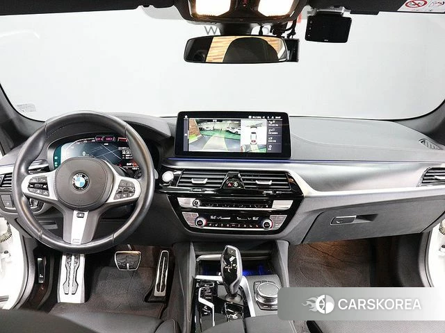 BMW 5 Series (G30) 2023 Белый из Кореи, фото 3