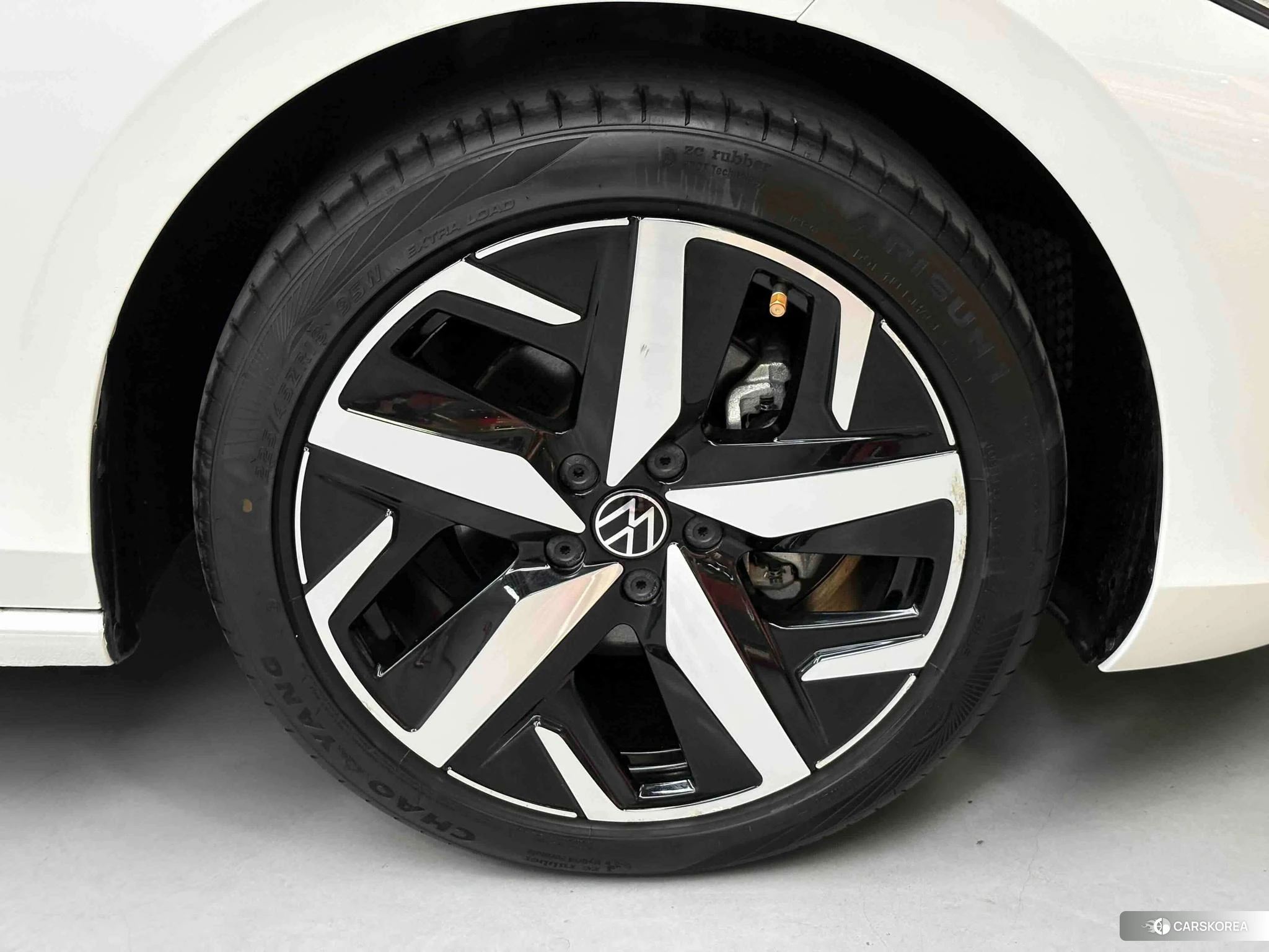 Volkswagen Lingdu 2022 Белый из Китая, фото 3