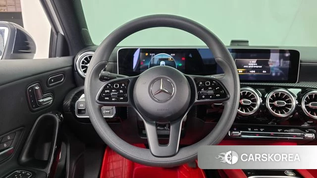 Mercedes-Benz A-Class W177 2020 Белый из Кореи, фото 3