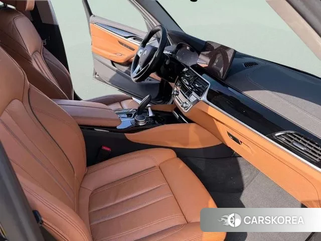 BMW 5 Series (G30) 2021 Черный из Кореи, фото 3