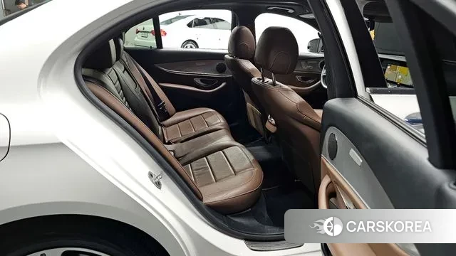 Mercedes-Benz E-Class W213 2018 Белый из Кореи, фото 3