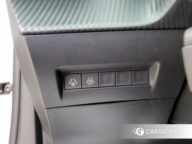 Peugeot e-2008 second generation 2023 Белый из Кореи, фото 3
