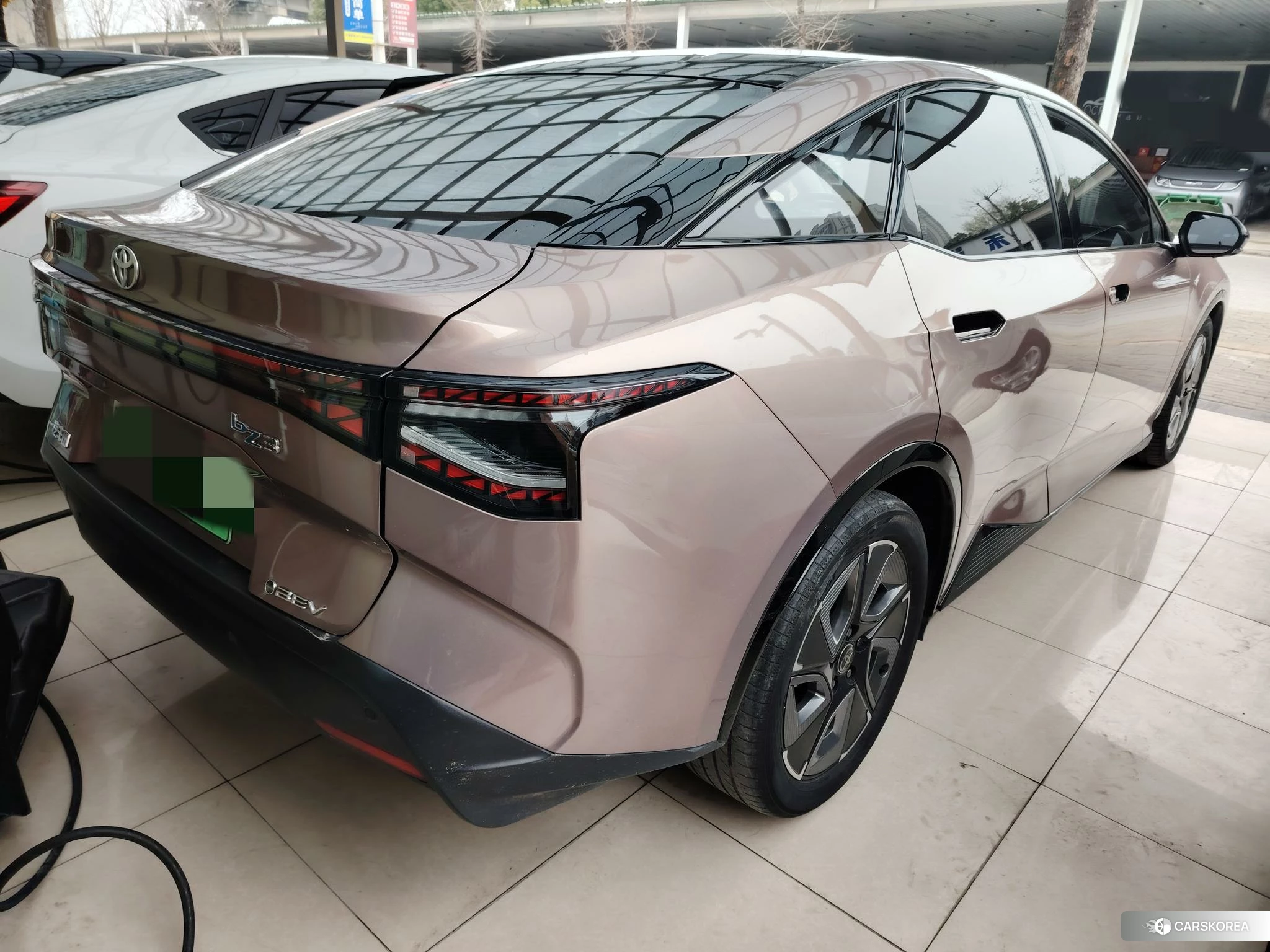 Toyota bZ3 2023 Фиолетовый из Китая, фото 3
