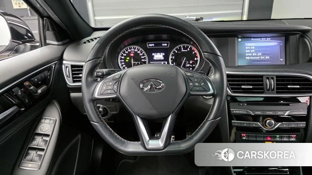Infiniti Q30 2019 Серебряный из Кореи, фото 3