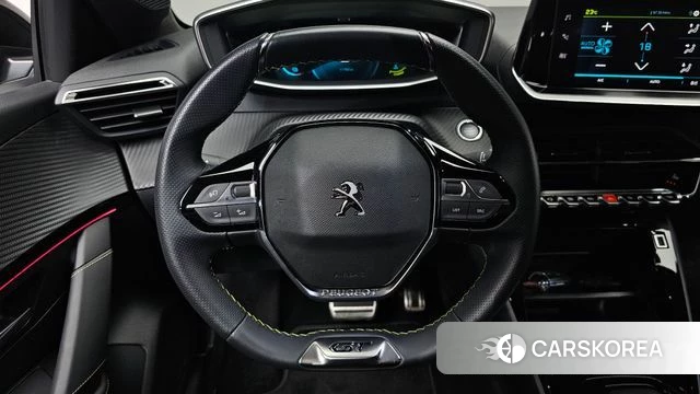 Peugeot e-208 second Generation 2023 Белый из Кореи, фото 3