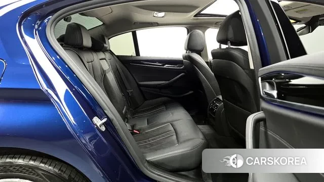 BMW 5 Series (G30) 2018 Синий из Кореи, фото 3