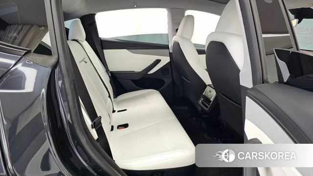 Tesla Model Y 2025 Серый из Кореи, фото 3