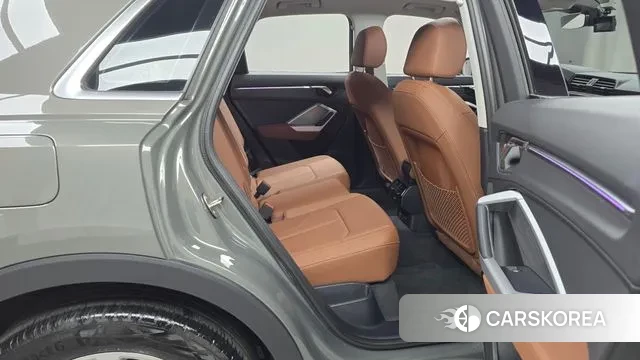 Audi Q3 (F3) 2023 Серый из Кореи, фото 3