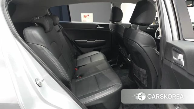 Kia Sportage The Bold 2021 Серебряный из Кореи, фото 3