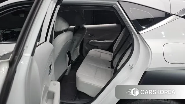 Hyundai Kona Hybrid (SX2) 2023 Белый из Кореи, фото 3