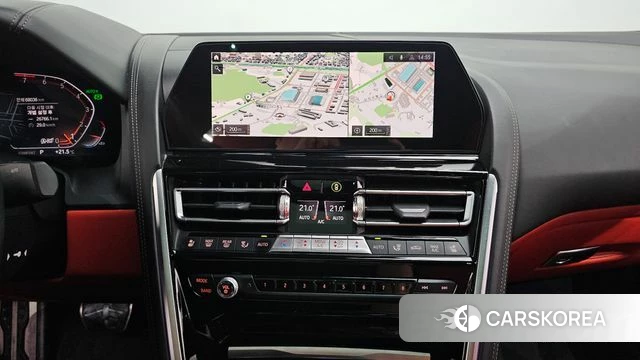 BMW 8 Series (G15) 2021 Небесно-голубой из Кореи, фото 3