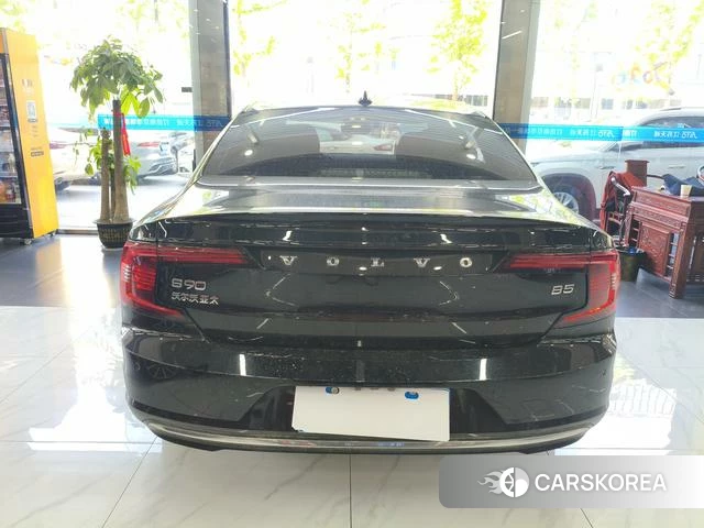 Volvo S90 2024 Черный из Китая, фото 3