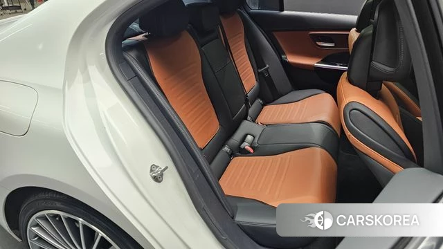 Mercedes-Benz C-Class W206 2023 Белый из Кореи, фото 3