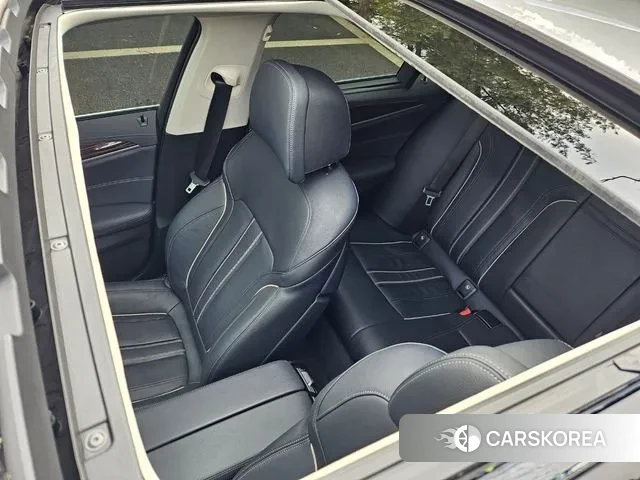 BMW 5 Series (G30) 2022 Белый из Кореи, фото 3