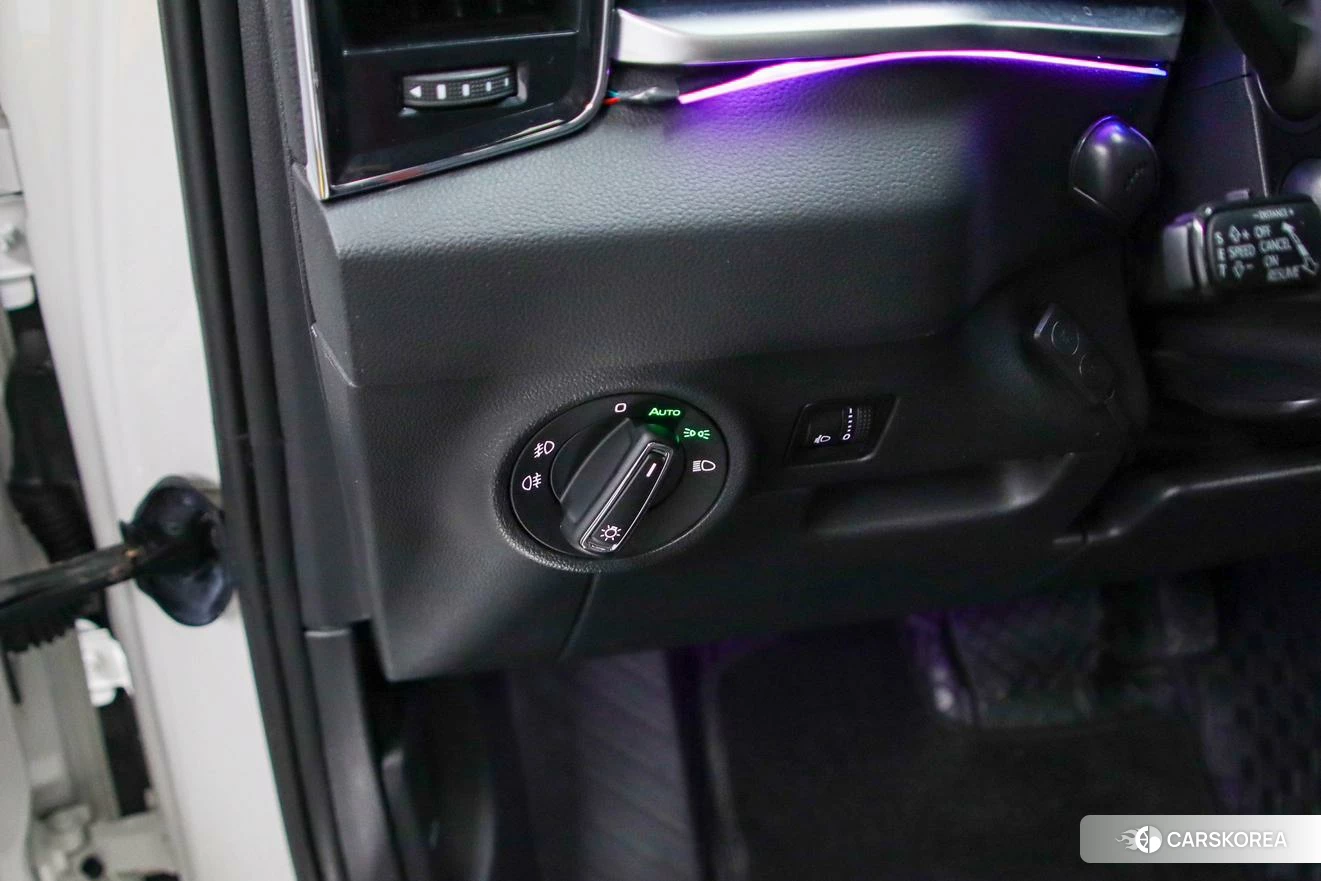 Skoda Krok 2021 Белый из Китая, фото 3