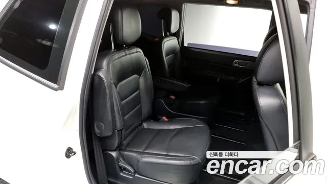 Ssangyong Korando Turismo 2018 Белый из Кореи, фото 3