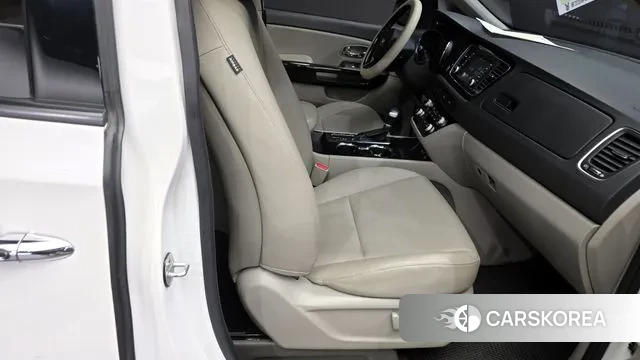 Kia The New Carnival 2018 Белый из Кореи, фото 3