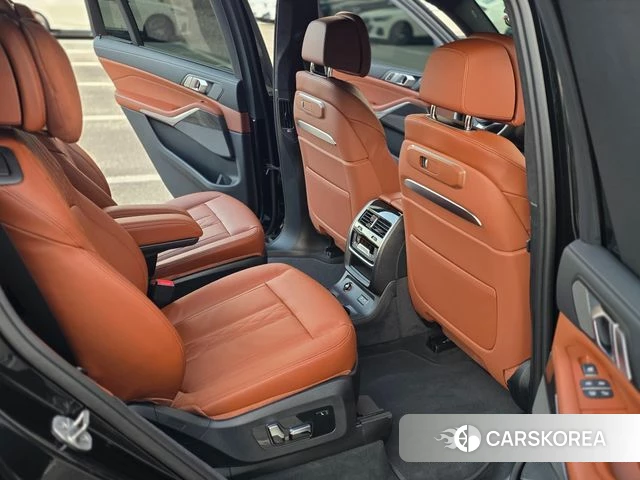 BMW X7 (G07) 2026 Черный из Кореи, фото 3