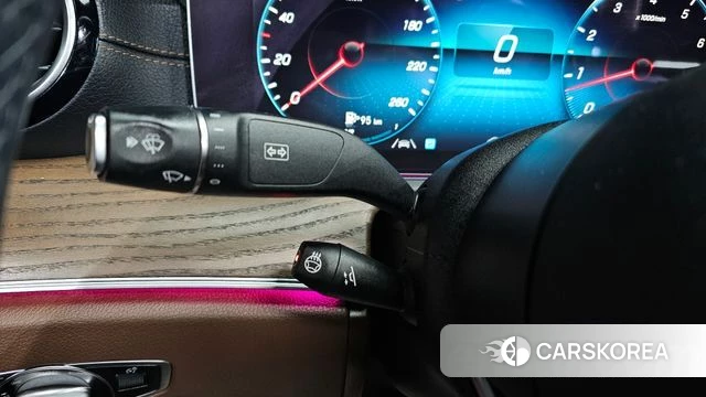 Mercedes-Benz E-Class W213 2022 Серебряный из Кореи, фото 3