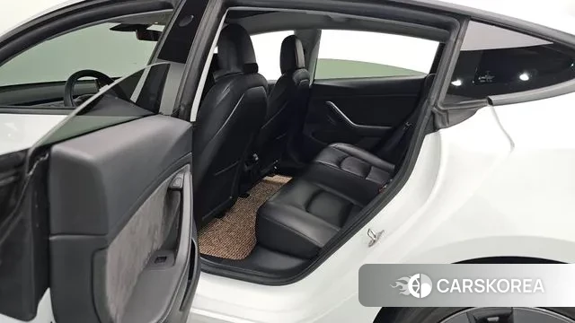 Tesla Model 3 2021 Белый из Кореи, фото 3