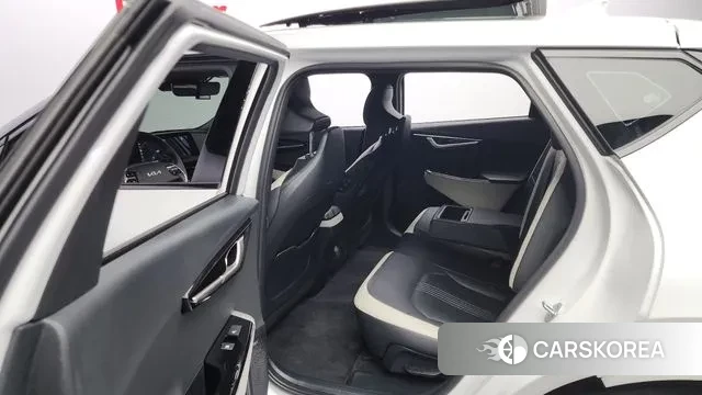 Kia EV6 2023 Белый из Кореи, фото 3