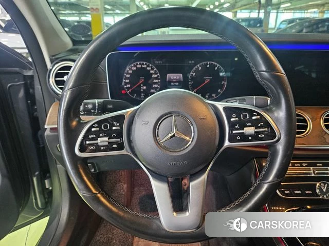Mercedes-Benz E-Class W213 2020 Серый из Кореи, фото 3
