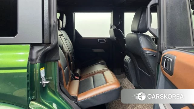 Ford Bronco 6th Generation 2023 Темно-зеленый из Кореи, фото 3