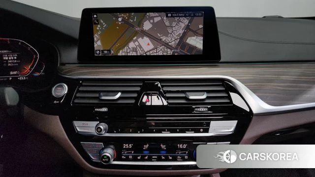 BMW 5 Series (G30) 2020 Белый из Кореи, фото 3