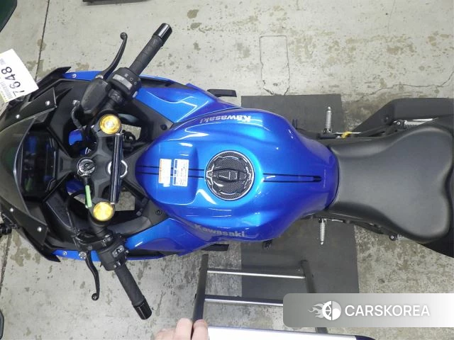 Kawasaki ZX-4R SE 2023 из Японии, фото 2