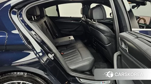 BMW 5 Series (G30) 2023 Черный из Кореи, фото 3