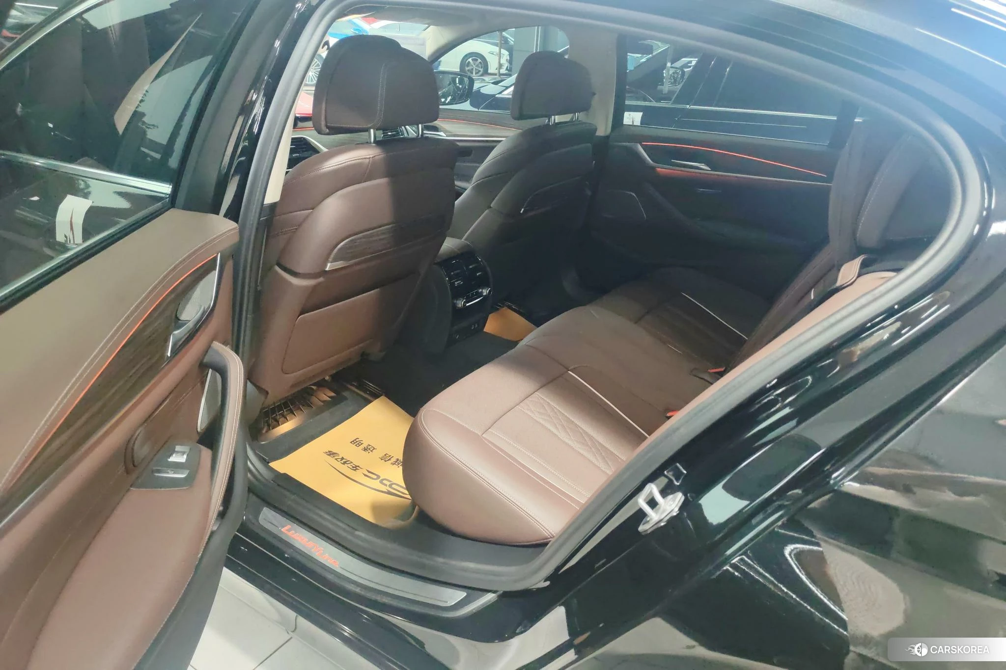 BMW 5 series 2021 Черный из Китая, фото 3