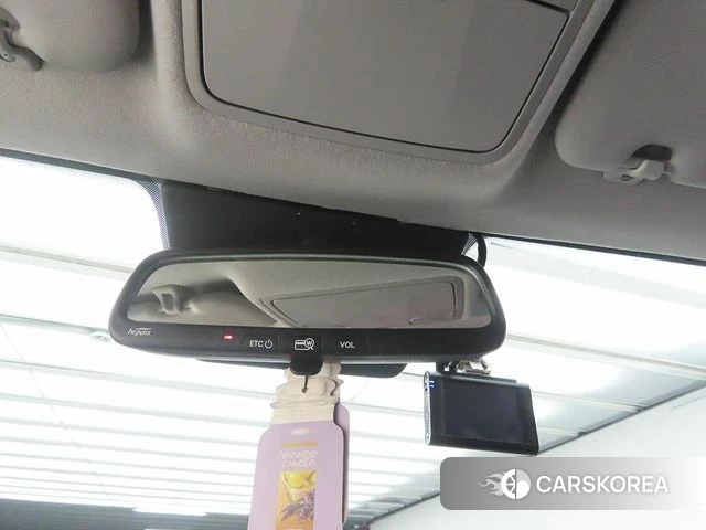 Kia Stonic 2018 Белый из Кореи, фото 3