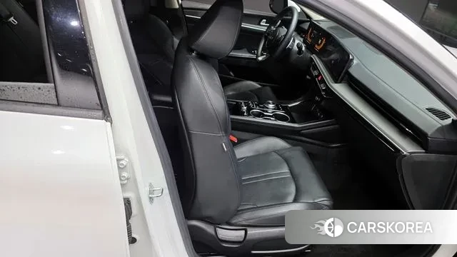 Kia The New K5 3rd generation 2024 Белый из Кореи, фото 3