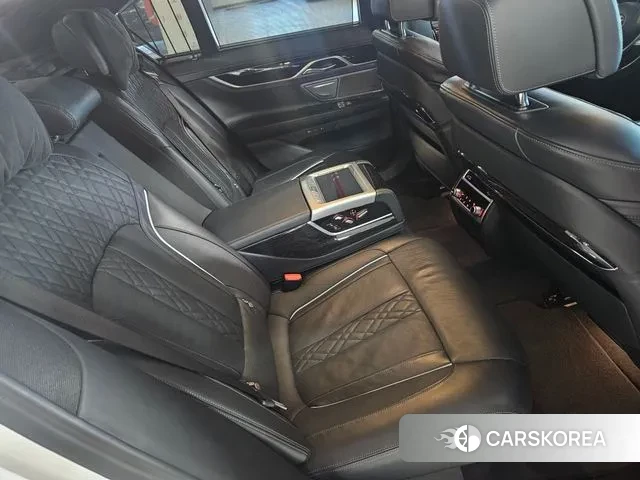 BMW 7 Series (G11) 2018 Белый из Кореи, фото 3