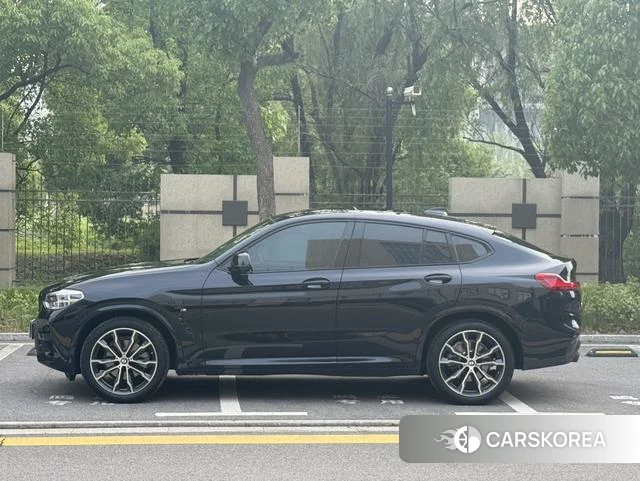 BMW X4 2021 Черный из Китая, фото 3