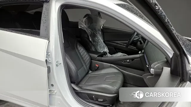 Hyundai The New Avante (CN7) 2024 Белый из Кореи, фото 3