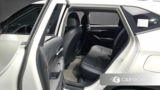 Kia Seltos 2022 Белый из Кореи, фото 3